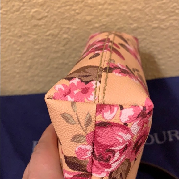 Dooney &Bourke Bag - Picture 2 of 8